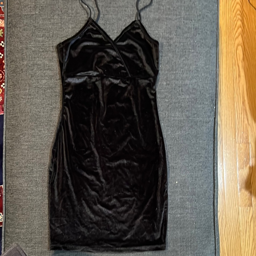 SHEIN Elegant Black Velvet Dress Size 2. Worn once. Excellent condition.
